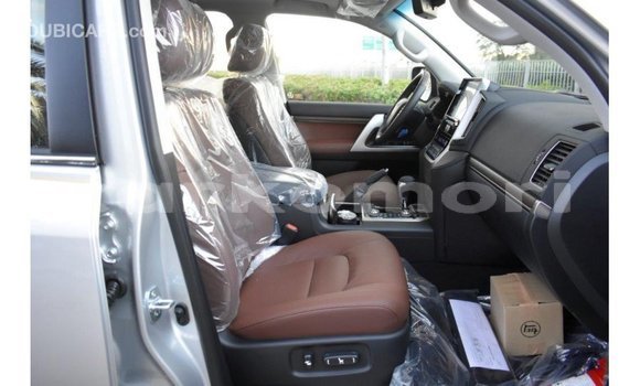 Acheter Import Voiture Toyota Land Cruiser Autre à Import - Dubai, Grande Comore Acheter Import Voiture Toyota Land Cruiser Autre à Import - Dubai, Grande Comore
