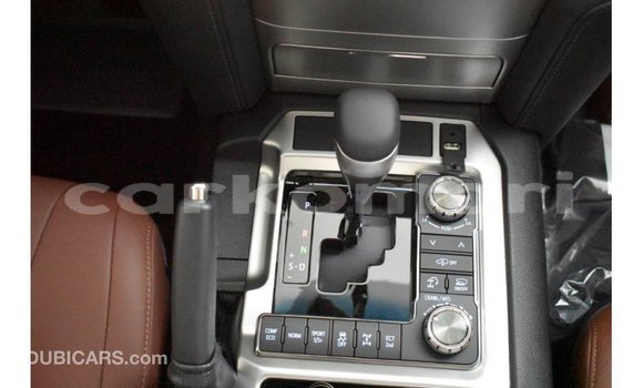 Acheter Import Voiture Toyota Land Cruiser Autre à Import - Dubai, Grande Comore Acheter Import Voiture Toyota Land Cruiser Autre à Import - Dubai, Grande Comore