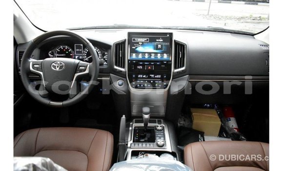 Acheter Import Voiture Toyota Land Cruiser Autre à Import - Dubai, Grande Comore Acheter Import Voiture Toyota Land Cruiser Autre à Import - Dubai, Grande Comore