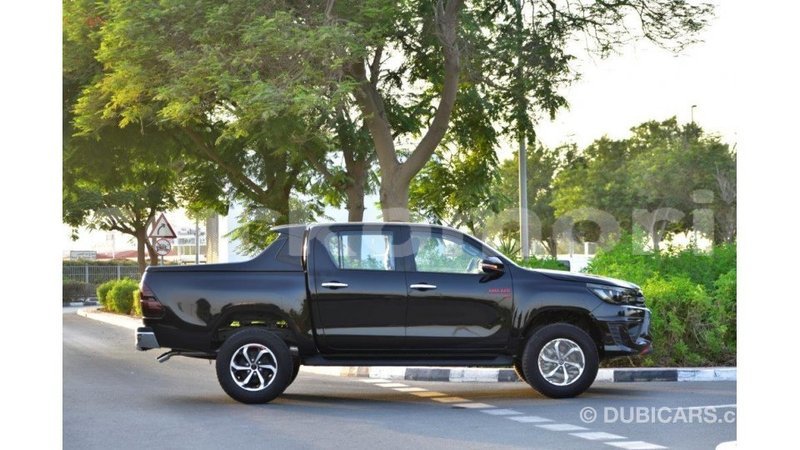 Big with watermark toyota hilux grande comore import dubai 1738