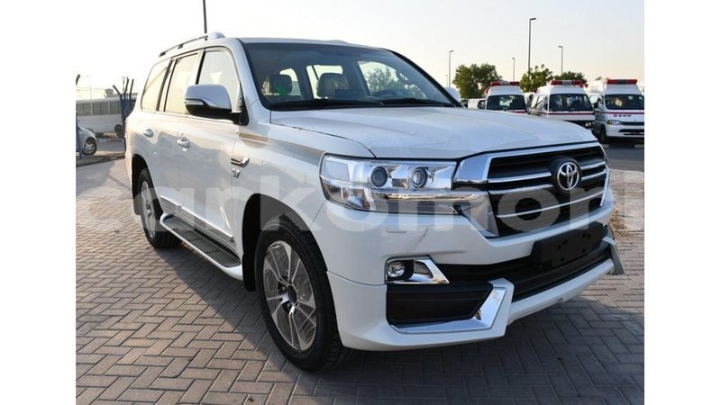 Big with watermark toyota land cruiser grande comore import dubai 1742