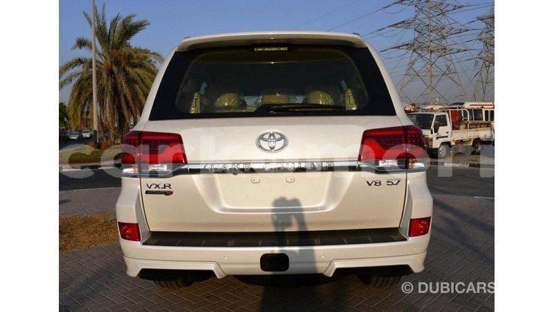 Big with watermark toyota land cruiser grande comore import dubai 1742