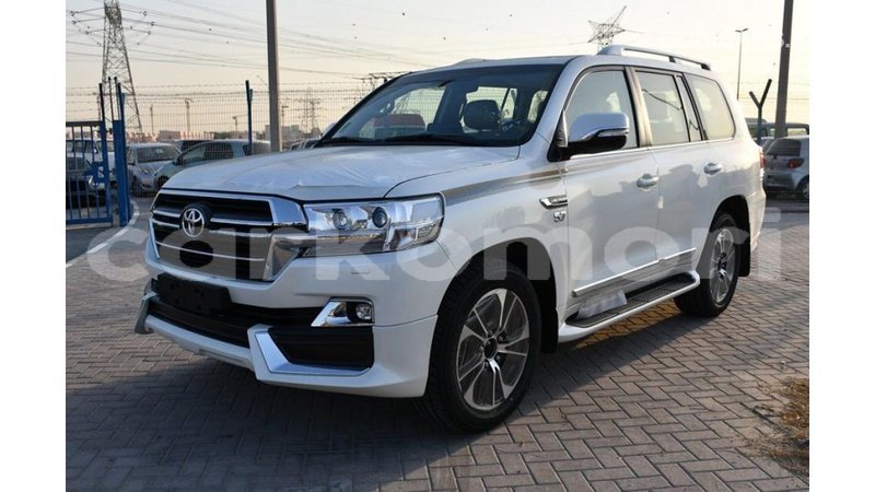Big with watermark toyota land cruiser grande comore import dubai 1742
