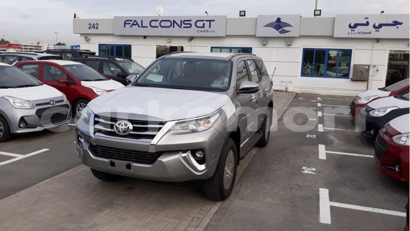 Big with watermark toyota fortuner grande comore import dubai 1743