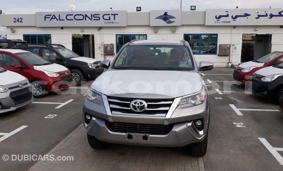 Acheter Import Voiture Toyota Fortuner Autre à Import - Dubai, Grande Comore Acheter Import Voiture Toyota Fortuner Autre à Import - Dubai, Grande Comore