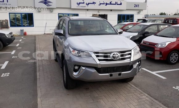 Acheter Import Voiture Toyota Fortuner Autre à Import - Dubai, Grande Comore Acheter Import Voiture Toyota Fortuner Autre à Import - Dubai, Grande Comore