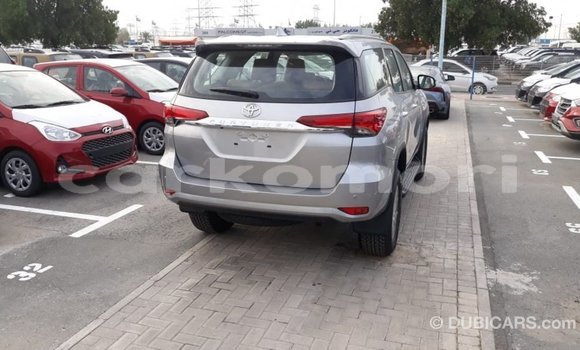 Acheter Import Voiture Toyota Fortuner Autre à Import - Dubai, Grande Comore Acheter Import Voiture Toyota Fortuner Autre à Import - Dubai, Grande Comore