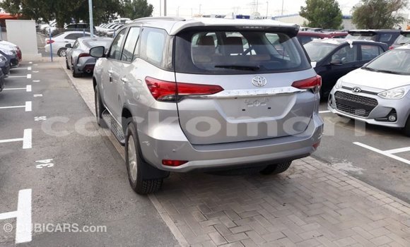 Acheter Import Voiture Toyota Fortuner Autre à Import - Dubai, Grande Comore Acheter Import Voiture Toyota Fortuner Autre à Import - Dubai, Grande Comore
