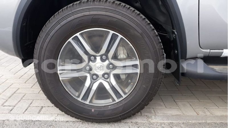 Big with watermark toyota fortuner grande comore import dubai 1743