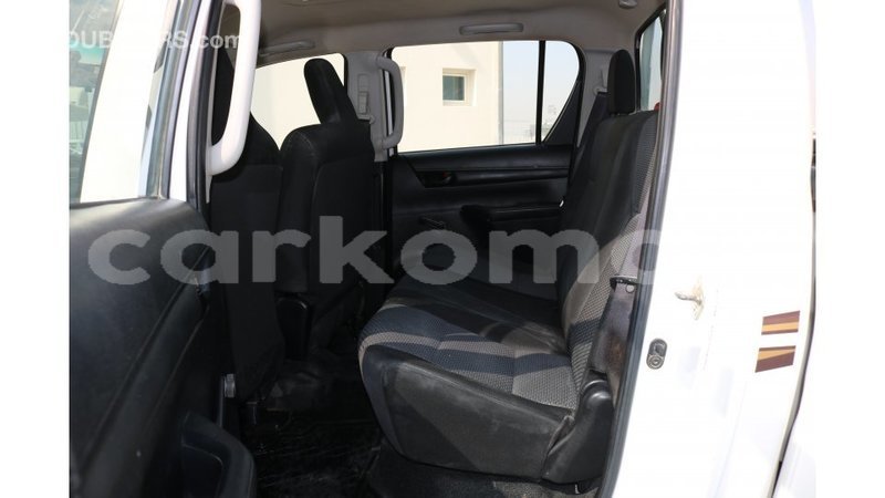 Big with watermark toyota hilux grande comore import dubai 1748