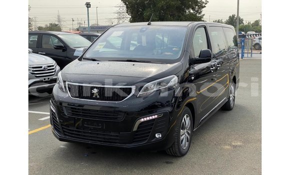 Acheter Import Voiture Peugeot Traveller Noir à Import - Dubai, Grande Comore