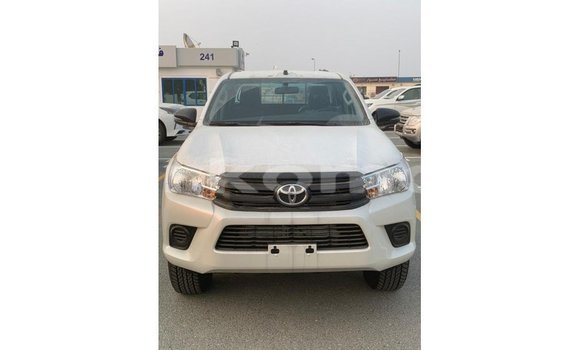 Buy Import Toyota Hilux White Car in Import - Dubai in Great Comore Buy Import Toyota Hilux White Car in Import - Dubai in Great Comore