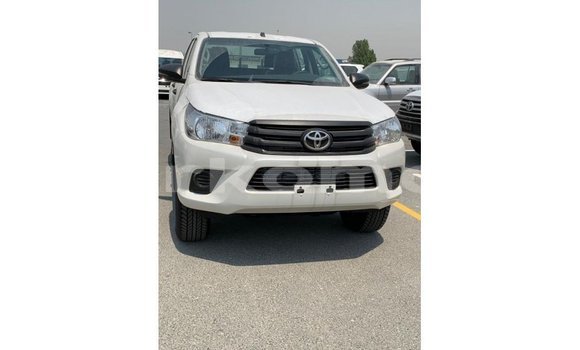 Buy Import Toyota Hilux White Car in Import - Dubai in Great Comore Buy Import Toyota Hilux White Car in Import - Dubai in Great Comore