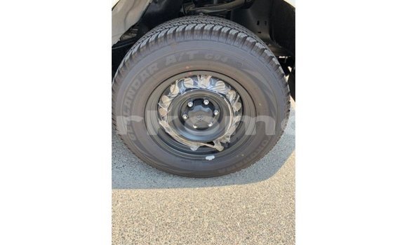 Buy Import Toyota Hilux White Car in Import - Dubai in Great Comore Buy Import Toyota Hilux White Car in Import - Dubai in Great Comore