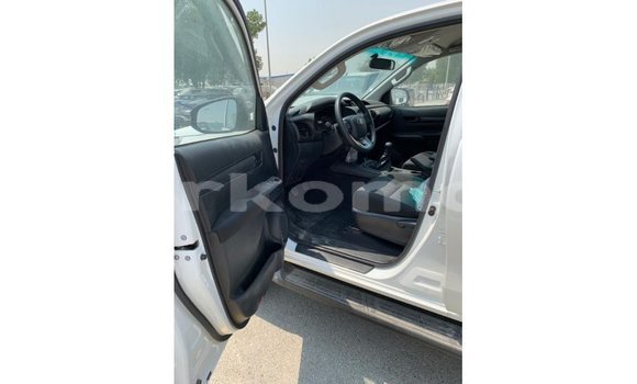 Buy Import Toyota Hilux White Car in Import - Dubai in Great Comore Buy Import Toyota Hilux White Car in Import - Dubai in Great Comore