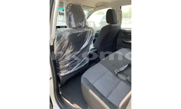 Buy Import Toyota Hilux White Car in Import - Dubai in Great Comore Buy Import Toyota Hilux White Car in Import - Dubai in Great Comore