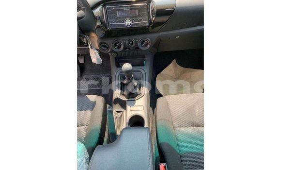 Buy Import Toyota Hilux White Car in Import - Dubai in Great Comore Buy Import Toyota Hilux White Car in Import - Dubai in Great Comore