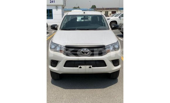 Buy Import Toyota Hilux White Car in Import - Dubai in Great Comore Buy Import Toyota Hilux White Car in Import - Dubai in Great Comore