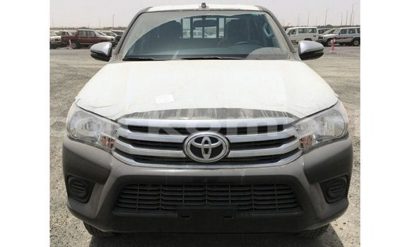 Acheter Import Voiture Toyota Hilux Noir à Import - Dubai, Grande Comore Acheter Import Voiture Toyota Hilux Noir à Import - Dubai, Grande Comore
