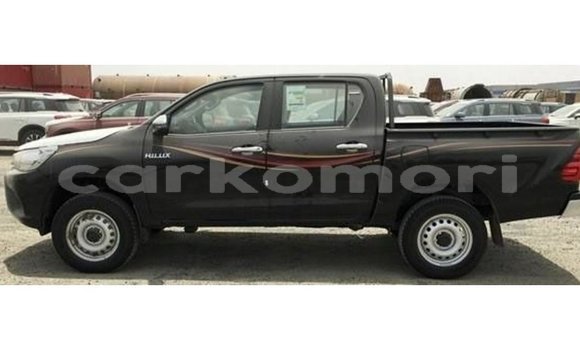 Acheter Import Voiture Toyota Hilux Noir à Import - Dubai, Grande Comore Acheter Import Voiture Toyota Hilux Noir à Import - Dubai, Grande Comore