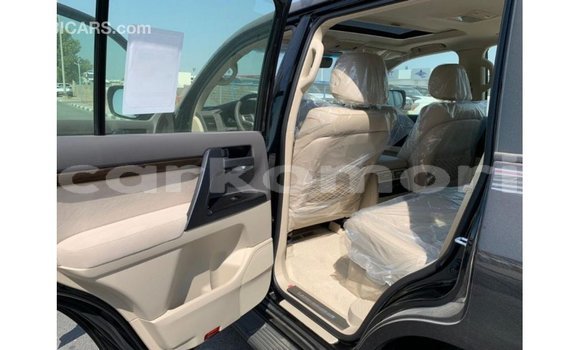 Buy Import Toyota Land Cruiser Black Car in Import - Dubai in Great Comore Buy Import Toyota Land Cruiser Black Car in Import - Dubai in Great Comore