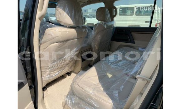 Buy Import Toyota Land Cruiser Black Car in Import - Dubai in Great Comore Buy Import Toyota Land Cruiser Black Car in Import - Dubai in Great Comore