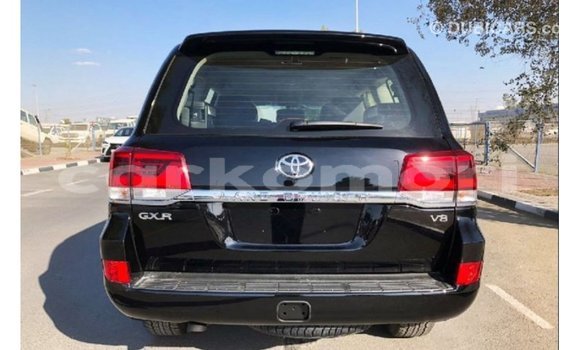 Buy Import Toyota Land Cruiser Black Car in Import - Dubai in Great Comore Buy Import Toyota Land Cruiser Black Car in Import - Dubai in Great Comore