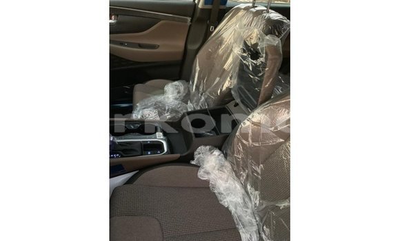 Acheter Import Voiture Hyundai Santa Fe Blanc à Import - Dubai, Grande Comore Acheter Import Voiture Hyundai Santa Fe Blanc à Import - Dubai, Grande Comore