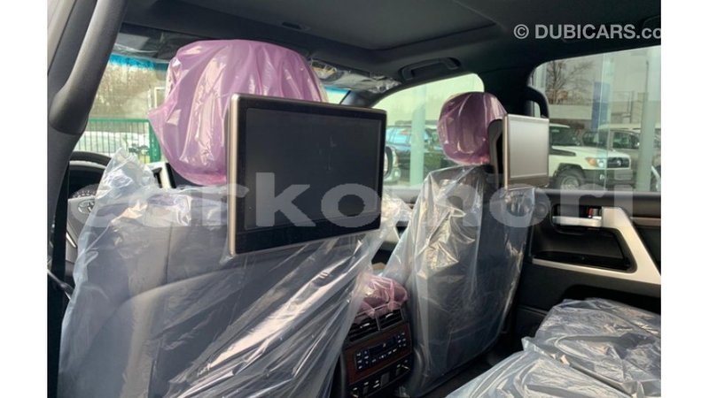 Big with watermark toyota land cruiser grande comore import dubai 1769