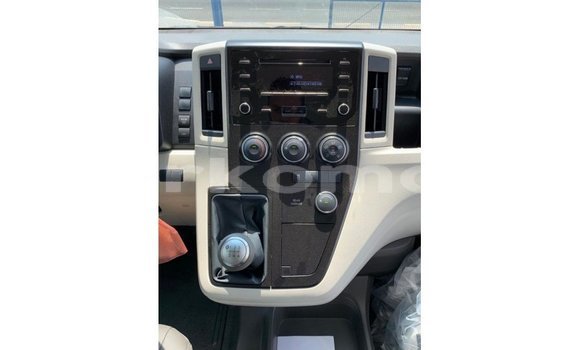 Buy Import Toyota Hiace White Car in Import - Dubai in Great Comore Buy Import Toyota Hiace White Car in Import - Dubai in Great Comore