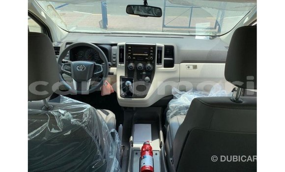 Buy Import Toyota Hiace White Car in Import - Dubai in Great Comore Buy Import Toyota Hiace White Car in Import - Dubai in Great Comore