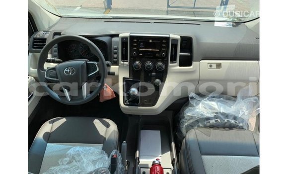 Buy Import Toyota Hiace White Car in Import - Dubai in Great Comore Buy Import Toyota Hiace White Car in Import - Dubai in Great Comore