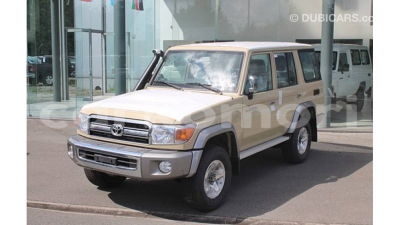 Big with watermark toyota land cruiser grande comore import dubai 1773