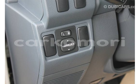 Acheter Import Voiture Toyota Land Cruiser Beige à Import - Dubai, Grande Comore Acheter Import Voiture Toyota Land Cruiser Beige à Import - Dubai, Grande Comore