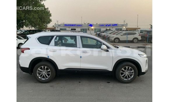 Buy Import Hyundai Santa Fe White Car in Import - Dubai in Great Comore Buy Import Hyundai Santa Fe White Car in Import - Dubai in Great Comore