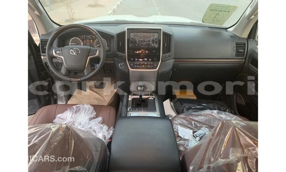 Buy Import Toyota Land Cruiser Black Car in Import - Dubai in Great Comore Buy Import Toyota Land Cruiser Black Car in Import - Dubai in Great Comore