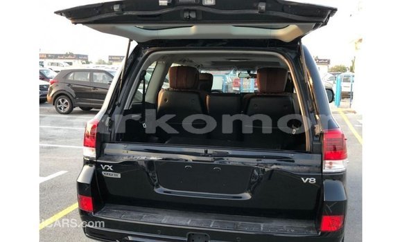 Buy Import Toyota Land Cruiser Black Car in Import - Dubai in Great Comore Buy Import Toyota Land Cruiser Black Car in Import - Dubai in Great Comore