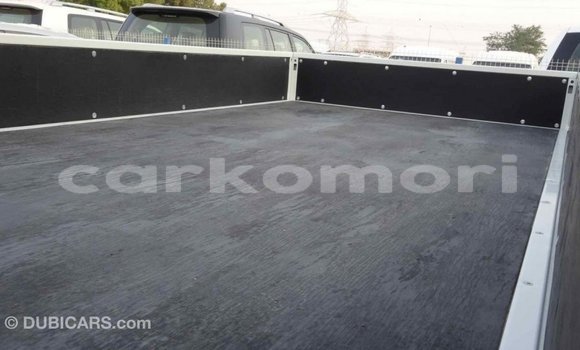 Acheter Import Voiture Mitsubishi i Blanc à Import - Dubai, Grande Comore Acheter Import Voiture Mitsubishi i Blanc à Import - Dubai, Grande Comore