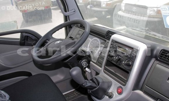 Buy Import Mitsubishi Carisma White Car in Import - Dubai in Great Comore Buy Import Mitsubishi Carisma White Car in Import - Dubai in Great Comore