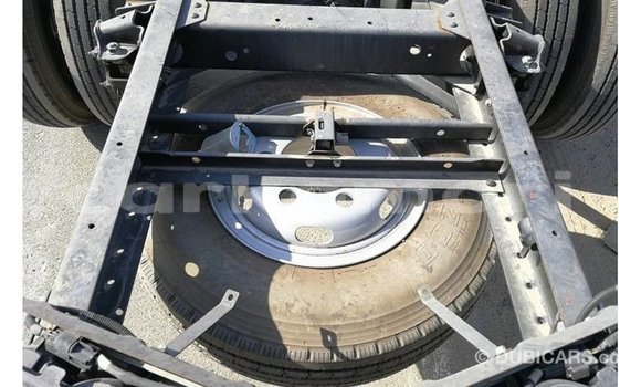 Buy Import Mitsubishi Carisma White Car in Import - Dubai in Great Comore Buy Import Mitsubishi Carisma White Car in Import - Dubai in Great Comore