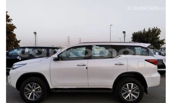 Buy Import Toyota Fortuner White Car in Import - Dubai in Great Comore Buy Import Toyota Fortuner White Car in Import - Dubai in Great Comore