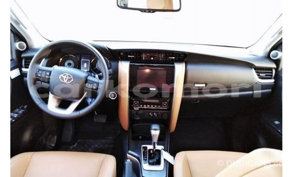 Buy Import Toyota Fortuner White Car in Import - Dubai in Great Comore Buy Import Toyota Fortuner White Car in Import - Dubai in Great Comore