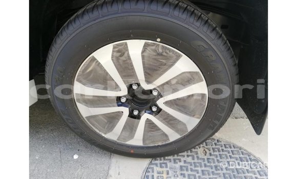 Acheter Import Voiture Toyota Land Cruiser Blanc à Import - Dubai, Grande Comore Acheter Import Voiture Toyota Land Cruiser Blanc à Import - Dubai, Grande Comore