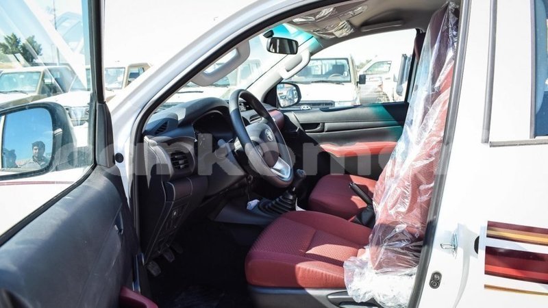 Big with watermark toyota hilux grande comore import dubai 1798