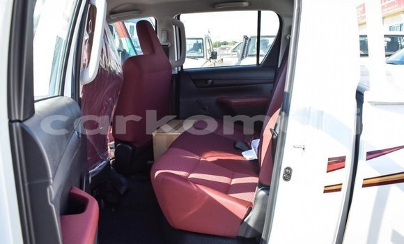 Buy Import Toyota Hilux White Car in Import - Dubai in Great Comore Buy Import Toyota Hilux White Car in Import - Dubai in Great Comore