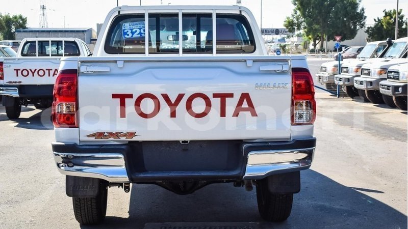 Big with watermark toyota hilux grande comore import dubai 1798