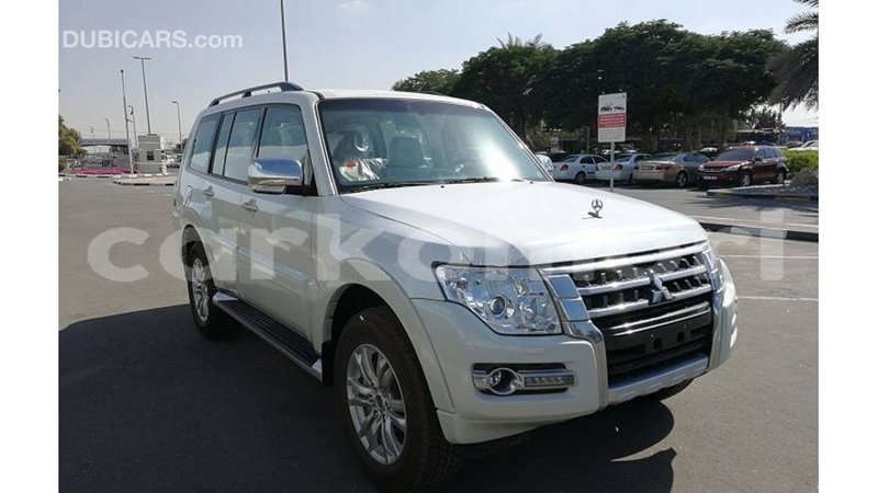 Big with watermark mitsubishi pajero grande comore import dubai 1802