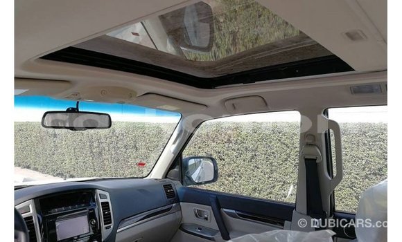 Buy Import Mitsubishi Pajero White Car in Import - Dubai in Great Comore Buy Import Mitsubishi Pajero White Car in Import - Dubai in Great Comore