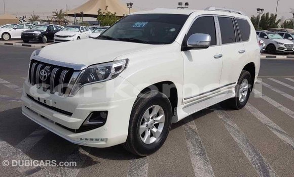 Acheter Import Voiture Toyota Prado Blanc à Import - Dubai, Grande Comore Acheter Import Voiture Toyota Prado Blanc à Import - Dubai, Grande Comore