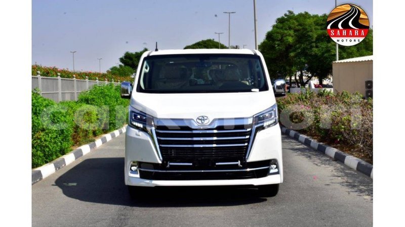 Big with watermark toyota granvia grande comore import dubai 1809